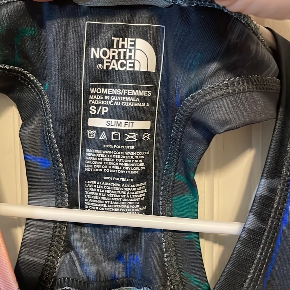 The North Face Slim Fit Tank Top. Multi color. Size small - Picture 2 of 8